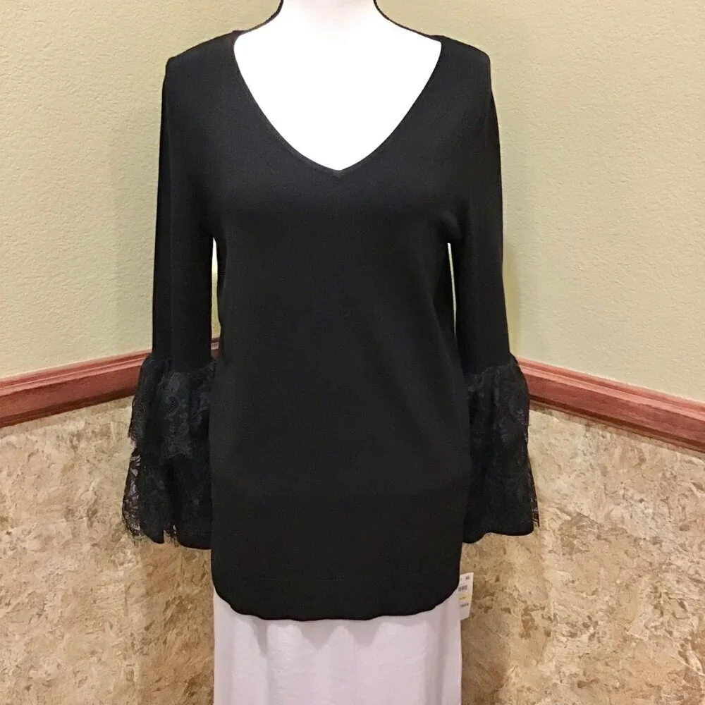 Thalia Sodi NWT Puebla Lace Bell Sleeve Sweater Top V-Neck Women’s Black Medium